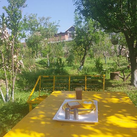 Shamshi Gazing Moon Homestay מראה חיצוני תמונה